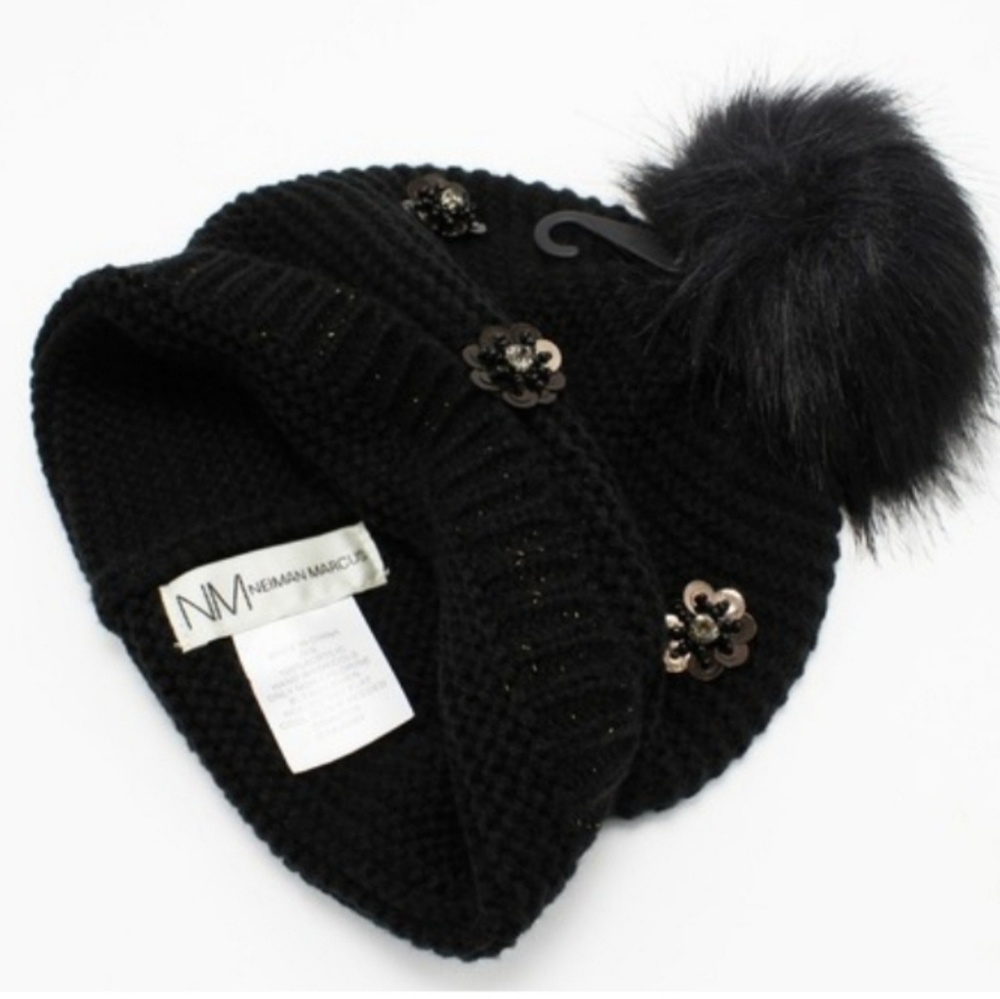 New Neiman Marcus Dotty Floral Pom Beanie Hats - Picture 1 of 1